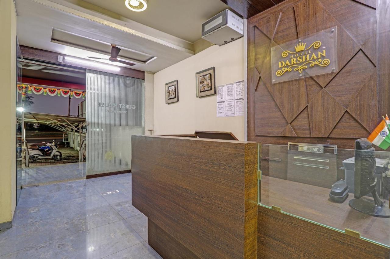 Oyo 82461 Hotel Darshan Banquet And Rooms スーラト エクステリア 写真